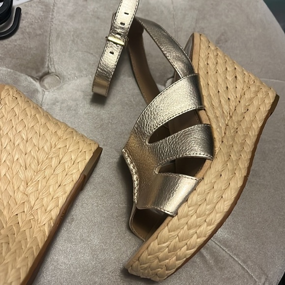 Ugg ankle strap wedges with metallic leather straps and raffia espadrille wedge - Picture 11 of 11